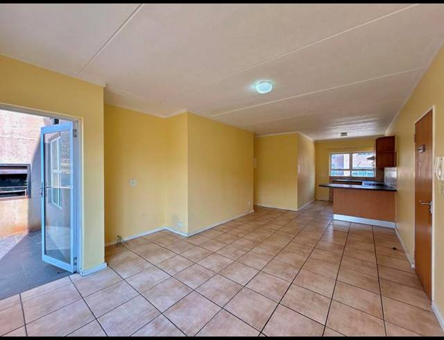 2 BEDROOM APARTMENT FOR SALE IN FERNDALE